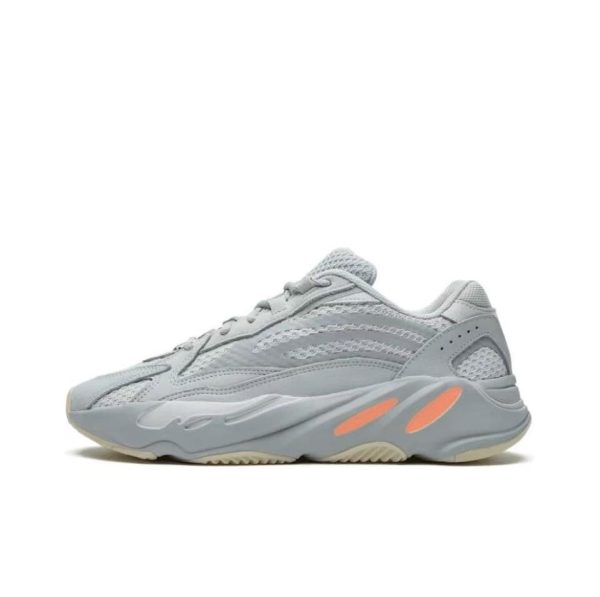 Adidas Yeezy boost 700 V2